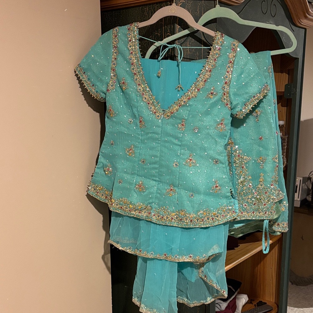 Women’s Indian/Pakistani party/wedding outfit. Teal blue.
